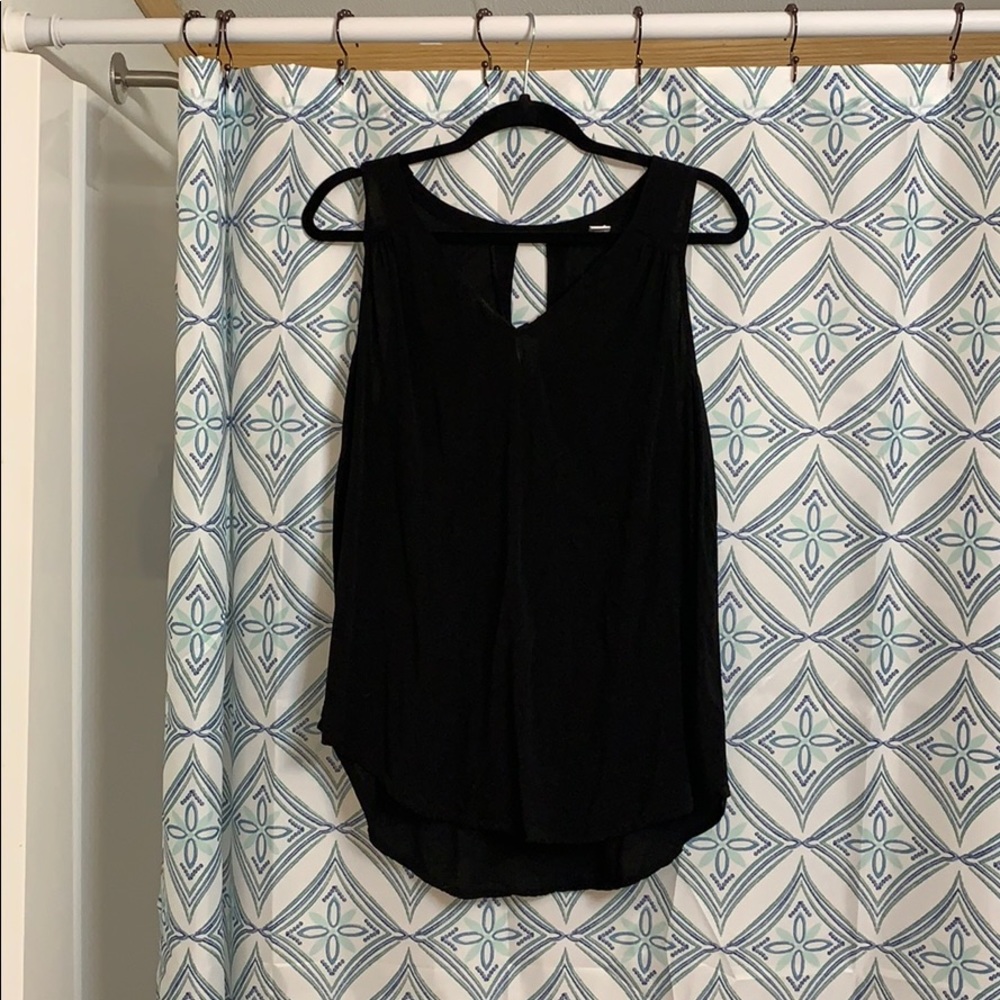 Simple black tank/blouse